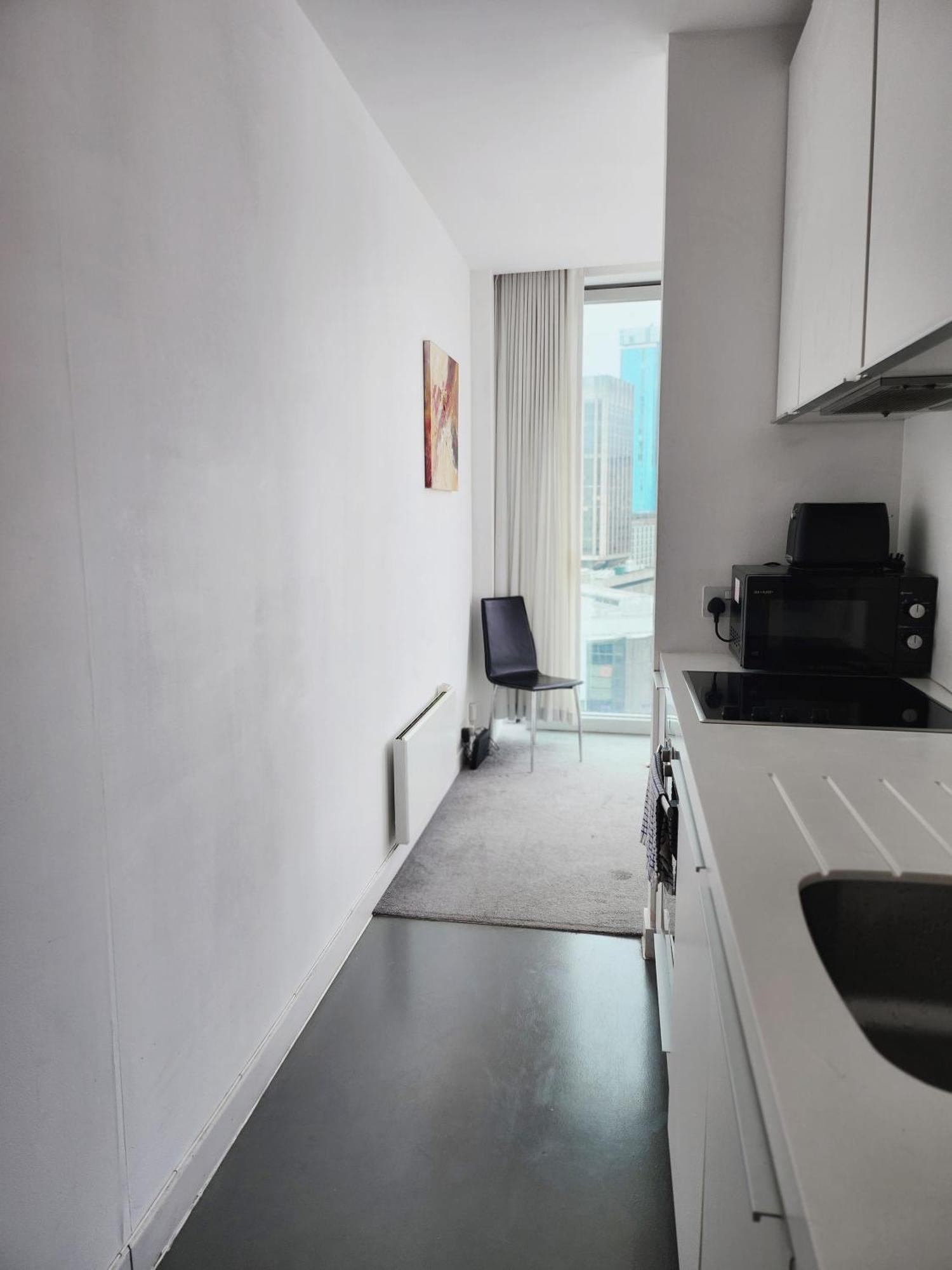 Cityscape Apartment In Birmingham With Self Checkin Εξωτερικό φωτογραφία